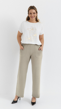 Hellbeige weite Damenhose mit Taschen a'la Jeans