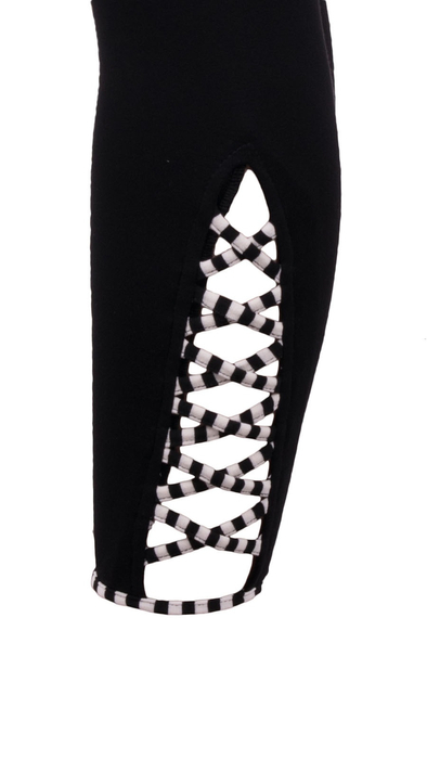 Stylish comfortable leggings with black and white braid