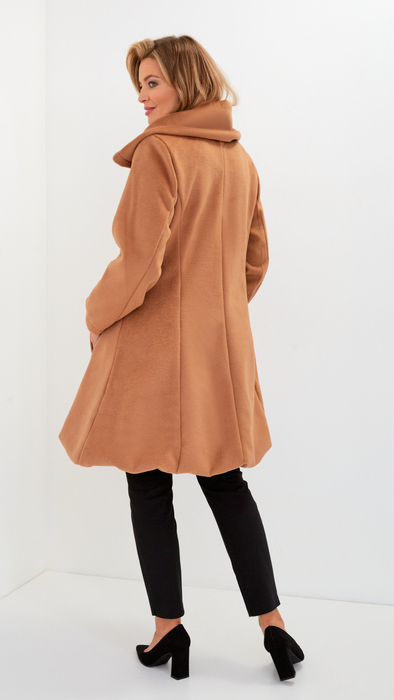 Women's beige alpaca winter coat with a collar