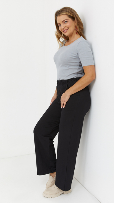 Czarne spodnie damskie szerokie luźne z kieszeniami gruba dzianina plus size