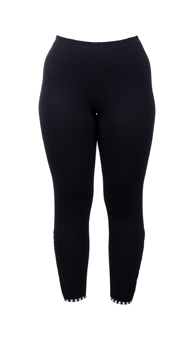 Stylish comfortable leggings with black and white braid