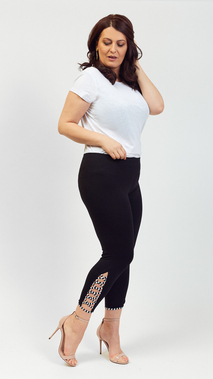 Stylish comfortable leggings with black and white braid