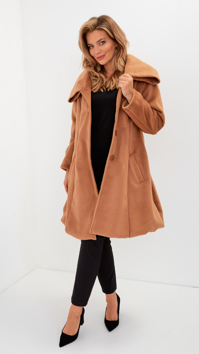 Women's beige alpaca winter coat with a collar