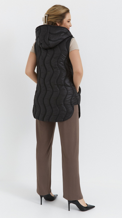 Black women's quilted vest sleeveless with a neckline