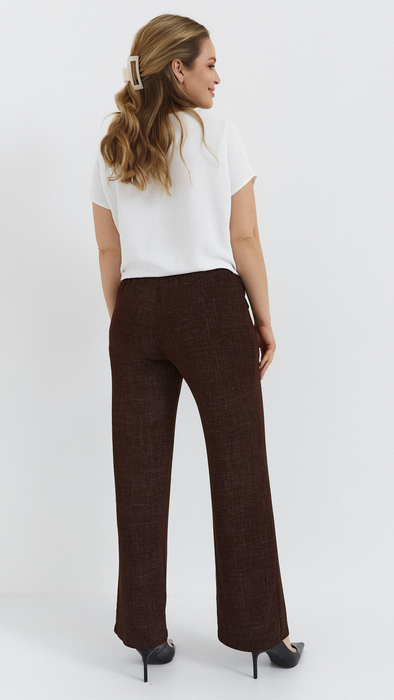 Braunfarbene, weite, lockere Damenhose mit Taschen