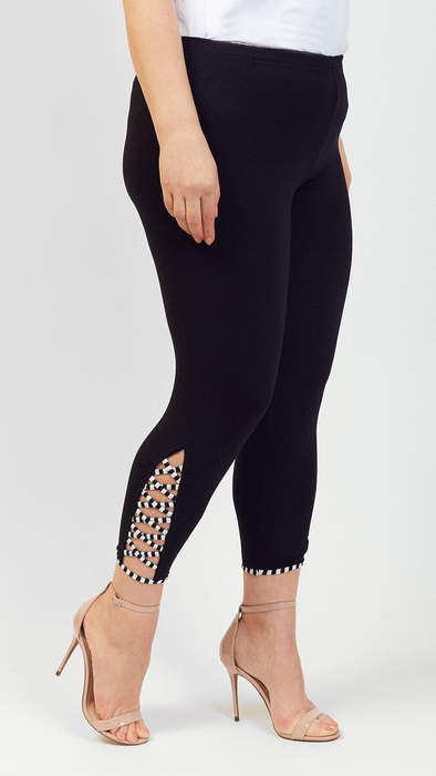 Stylish comfortable leggings with black and white braid