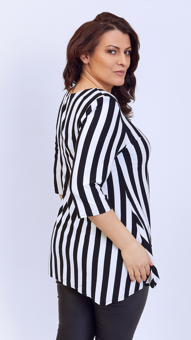 Black and white elegant women's tunic decorated with a unique braid with trimmings